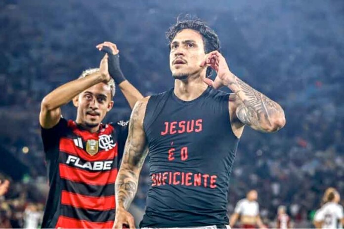 Filipe-Luís-e-Pedro
