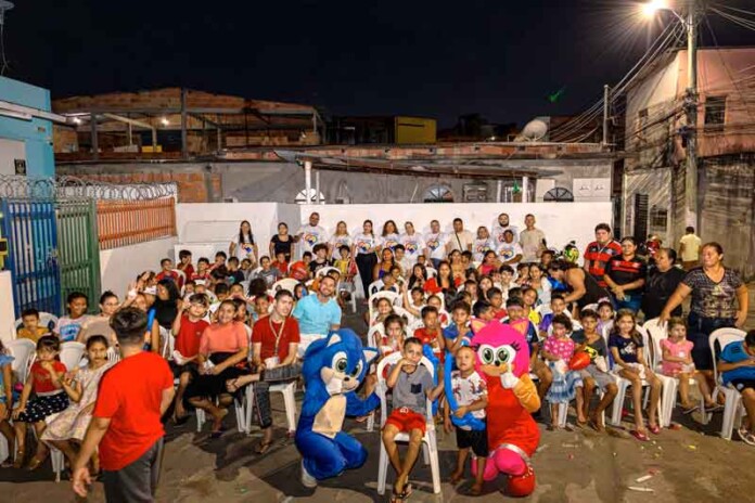 Mais-de-100-crianças-participam-da-1ª-edição-do-“Cinema-na-Comunidade”-em-Manaus