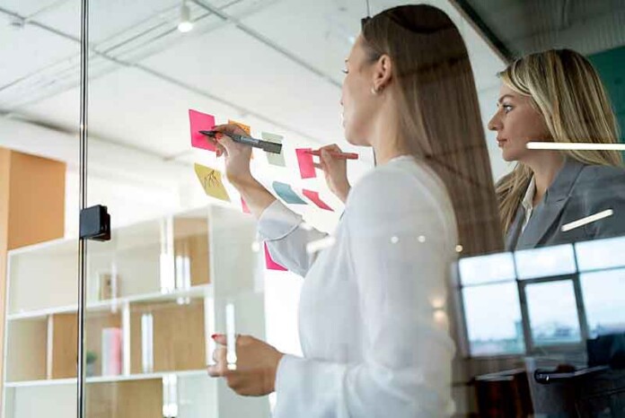 No-novo-mundo-do-trabalho,-escritório-sob-medida-vira-ferramenta-de-adaptação-e-inovação