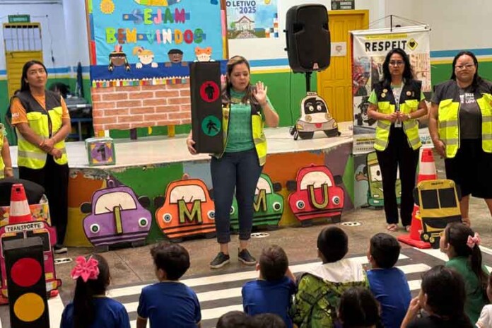 Projeto-“Oca-vai-à-escola”-leva-educação-ambiental-a-alunos-da-zona-Sul-de-Manaus