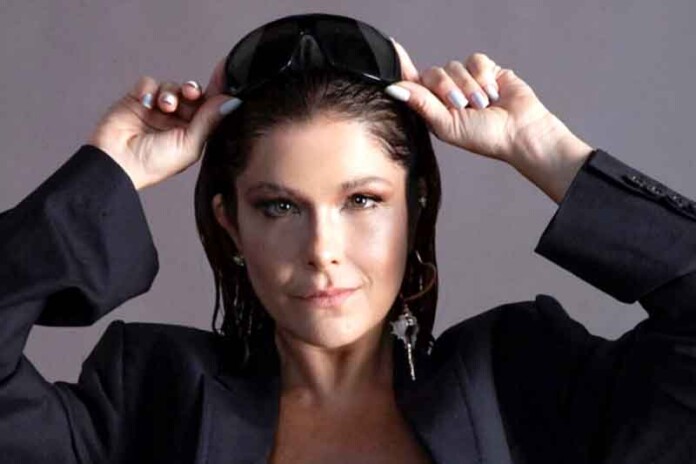 Samara-Felippo-se-revolta-após-Instagram-remover-vídeo-com-filhas-e-limitarr-sua-conta