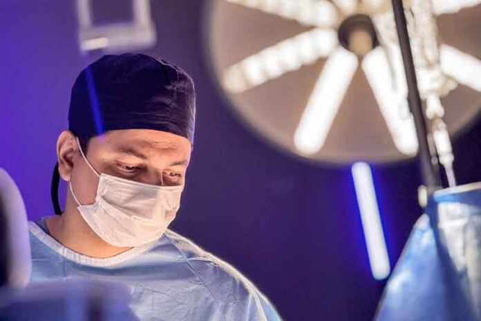 Uso-de-canetas-emagrecedoras-pode-levar-à-necessidade-de-abdominoplastia