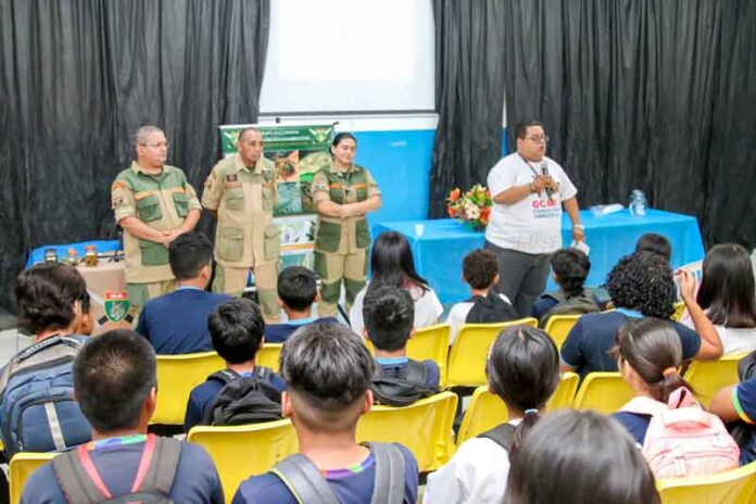 Alunos-do-Tarumã-participam-de-ação-educativa-sobre-meio-ambiente,-cidadania-e-segurança