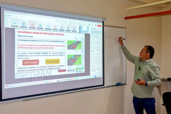 Detran-AM-leva-curso-de-Agente-de-Trânsito-on-line-para-11-municípios