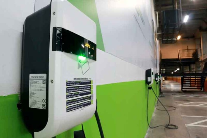 Estação-de-recarga-para-veículos-elétricos-já-está-disponível-no-Shopping-Manaus-ViaNorte