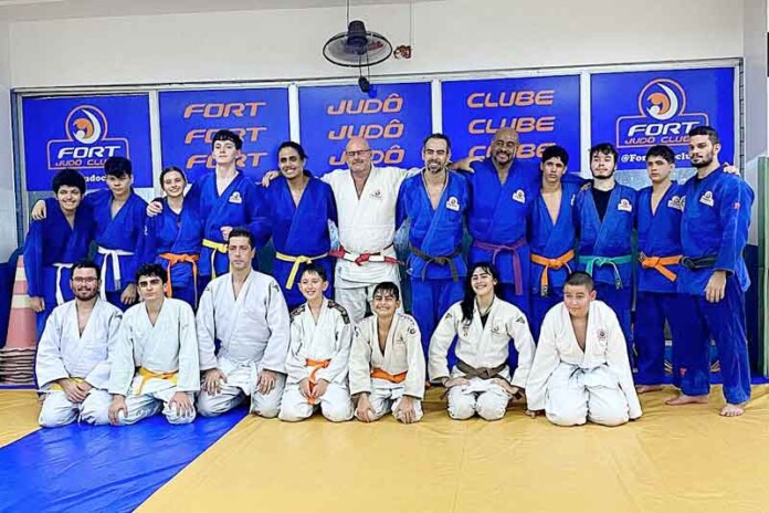 Gigantes-do-judô-medem-forças-em-torneio-que-vai-sacudir-Manaus