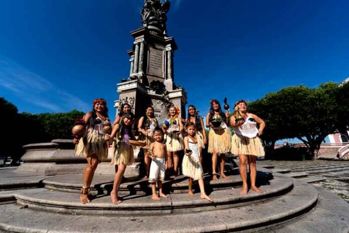 Guerreiras-da-floresta-levam-o-poder-da-dança-indígena-para-Áustria-e-Itália