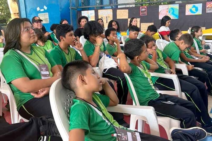 Manaus-forma-nova-geração-de-guerreiros-ambientais-em-conferência-estudantil
