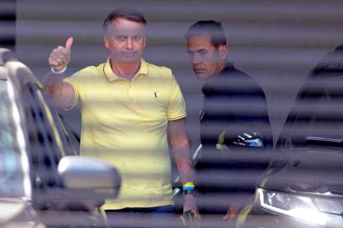 Moraes-determina-reforço-de-policiamento-na-casa-de-Bolsonaro