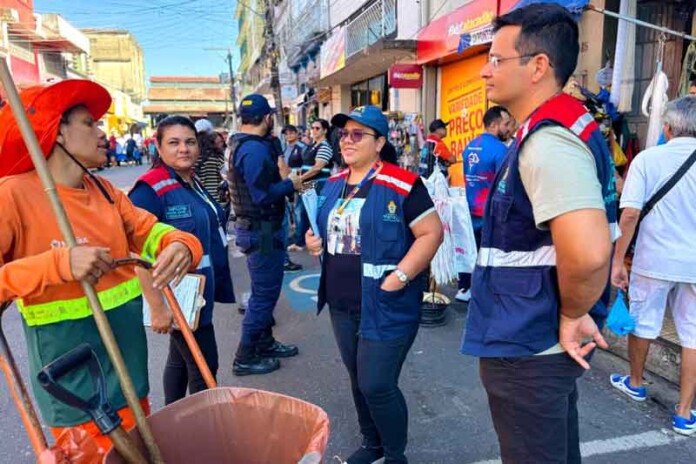 Mutirão-no-Centro-de-Manaus-aplica-35-notificações-por-ocupação-irregular