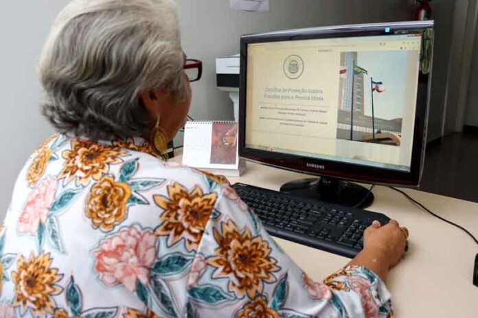 Nova-cartilha-orienta-idosos-do-Amazonas-sobre-como-se-proteger-de-golpes-financeiros