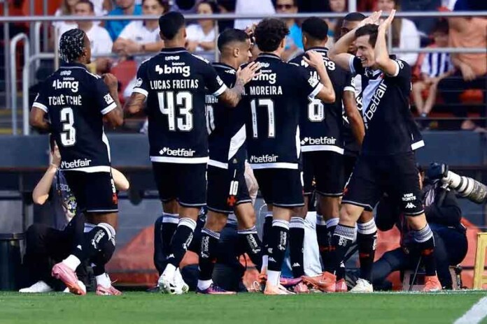 Santos-sofre-a-pior-goleada-como-mandante-no-Brasileirão