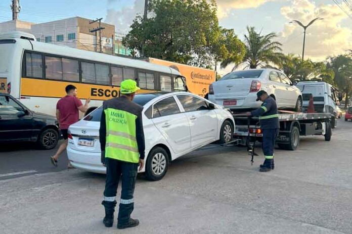 Transporte-clandestino-na-mira-blitz-do-IMMU-apreende-carros-e-reforça-ordem-em-Manaus