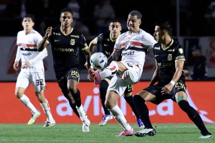 Tricolor-ressurge-no-Morumbis-e-avança-na-Libertadores