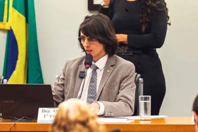 deputado-federal-Amom-Mandel