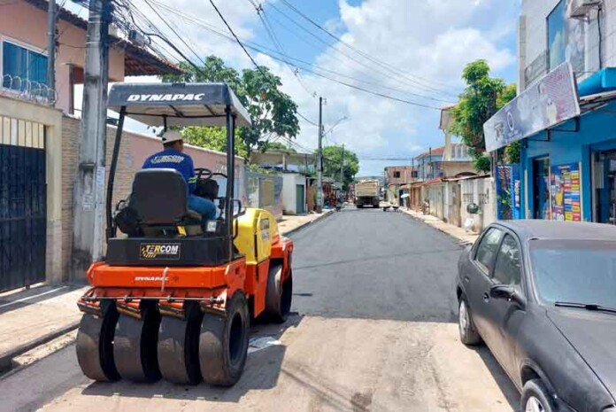 Bairro-Zumbi-dos-Palmares-recebe-recuperação-asfáltica-e-trânsito-promete-fluir-sem-caos