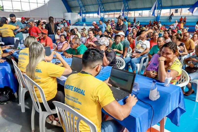Coari-recebe-equipe-da-Amazonas-Energia-para-facilitar-acesso-a-serviços-e-tarifas