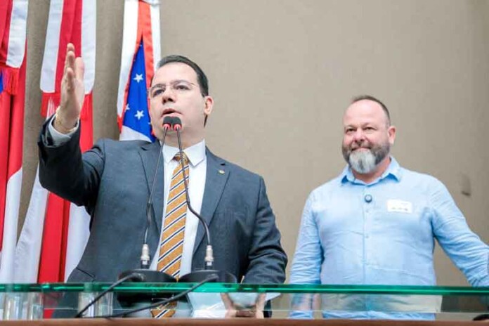 Deputado-Wilker-Barreto-e-o-professor-Rafael-Hoff