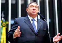 Átila Lins celebra licitação da BR-319 e destaca fim do isolamento do Amazonas