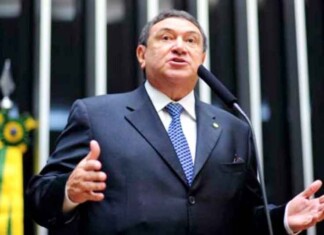 Átila Lins celebra licitação da BR-319 e destaca fim do isolamento do Amazonas