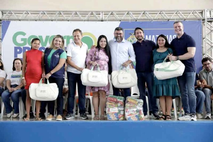 Mais-de-35-órgãos-em-ação-Governo-leva-saúde,-crédito-e-cidadania-ao-Jorge-Teixeira