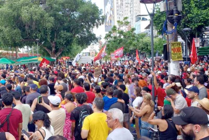 Manaus-se-une-a-protestos-nacionais-contra-PEC-da-Blindagem-e-PL-da-Anistia
