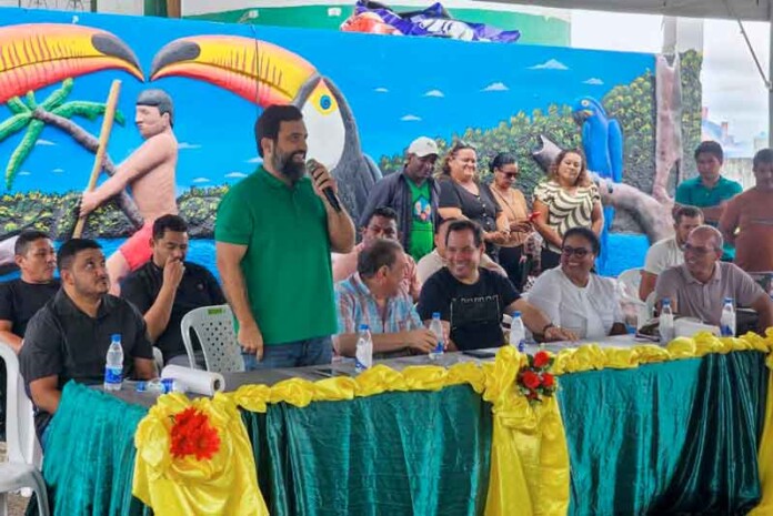 Município-de-Atalaia-do-Norte-é-contemplado-com-van,-ambulância,-viaturas-e-lancha1