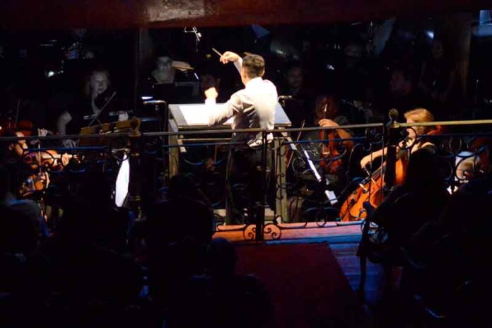 Teatro-Amazonas-revive-os-segredos-da-realeza-britânica-em-espetáculo-inédito