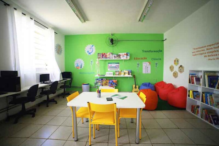 Tefé-e-Tabatinga-recebem-Laboratórios-de-Leitura-que-unem-livros-e-realidade-virtual