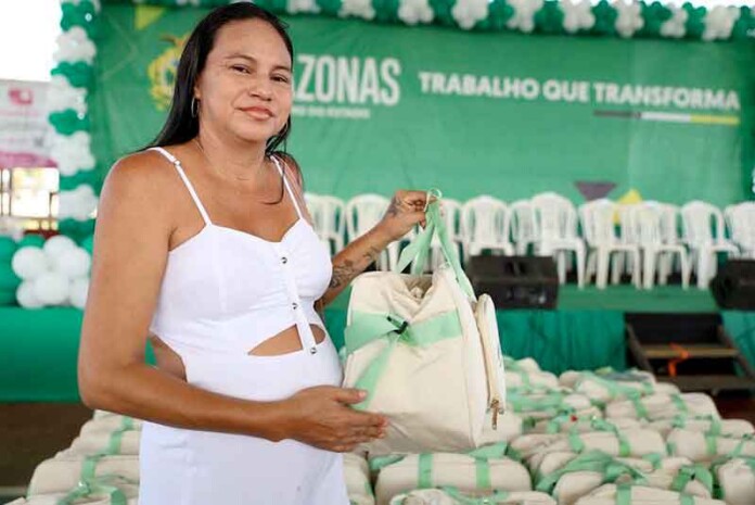 Urucurituba-recebe-implementos-agrícolas,-kits-de-segurança-e-linhas-de-crédito