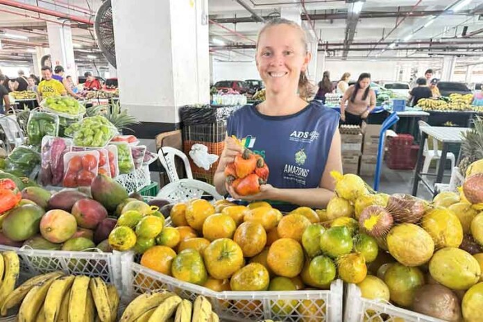 feiras-da-ADS-trazem-hortifrútis,-laticínios-e-cafés-para-toda-a-população