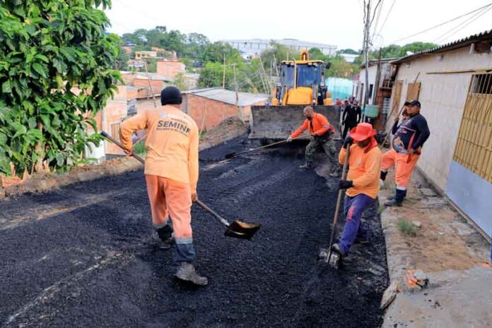 Após-anos-de-abandono,-Rua-Agrestina-renasce-com-asfalto-novo-e-esperança