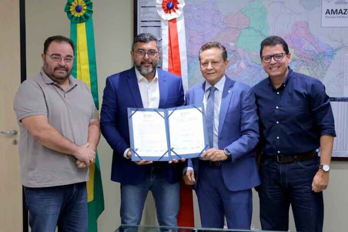 Asfalta-Amazonas-avança-e-leva-obras-de-pavimentação-ao-município-de-Boca-do-Acre