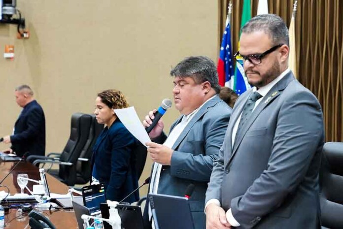 Câmara-de-Manaus-aprova-pacote-de-leis-que-mexem-com-saúde,-estradas-e-segurança