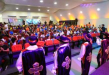 Crianças se encantam com Alfashow que une estudo e diversão