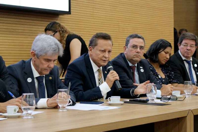 Economia-da-Amazônia-pode-dar-salto-histórico-com-plano-defendido-por-Adjuto-Afonso