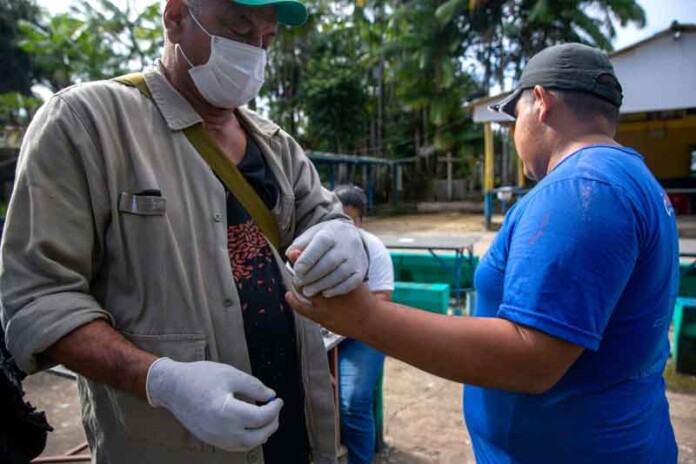 Manaus-foca-no-estímulo-ao-cuidado-integral-com-a-saúde-do-homem-Novembro-Azul