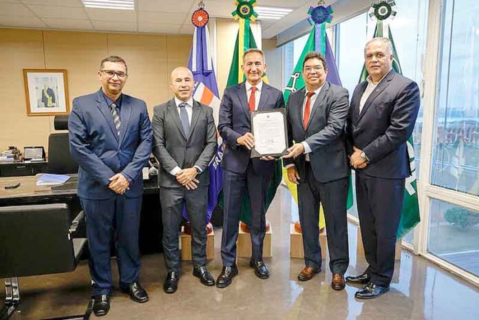 Parceria-bilionária-promete-revolucionar-a-coleta-de-lixo-em-Manaus