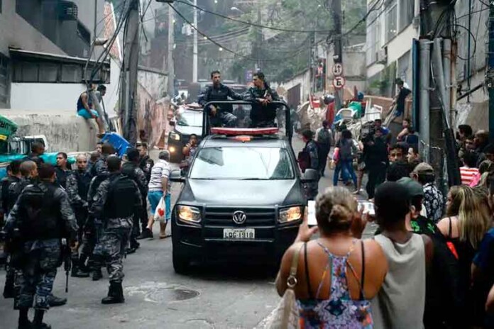 Pesquisa-aponta-que-87,6%-dos-moradores-de-favelas-aprovam-megaoperação