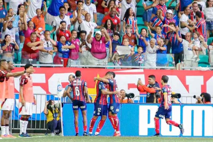 Rubro-Negro-perde-a-cabeça,-leva-dois-vermelhos-e-cai-diante-do-Bahia