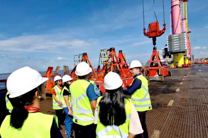 alunos-da-Uninorte-exploram-bastidores-do-Porto-Chibatão