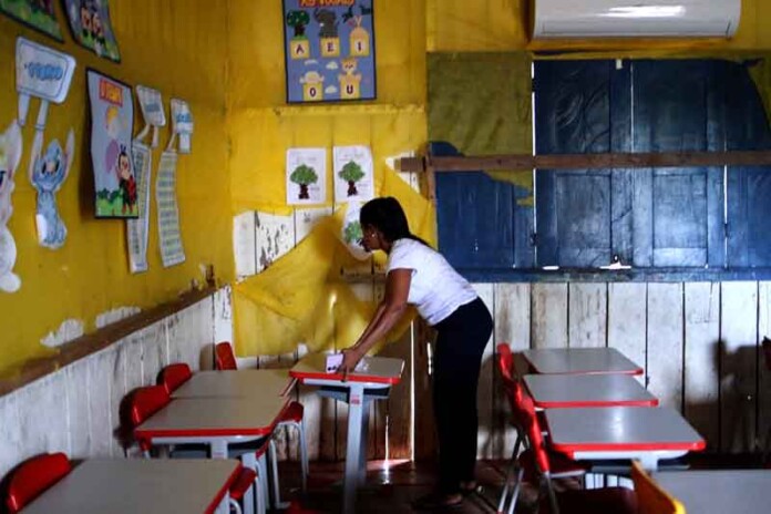 caos-do-transporte-escolar-em-Careiro-Castanho4