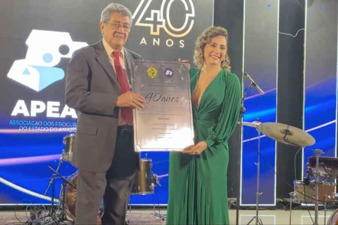 Apeam-completa-40-anos-e-exalta-nomes-que-fizeram-história-no-Estado