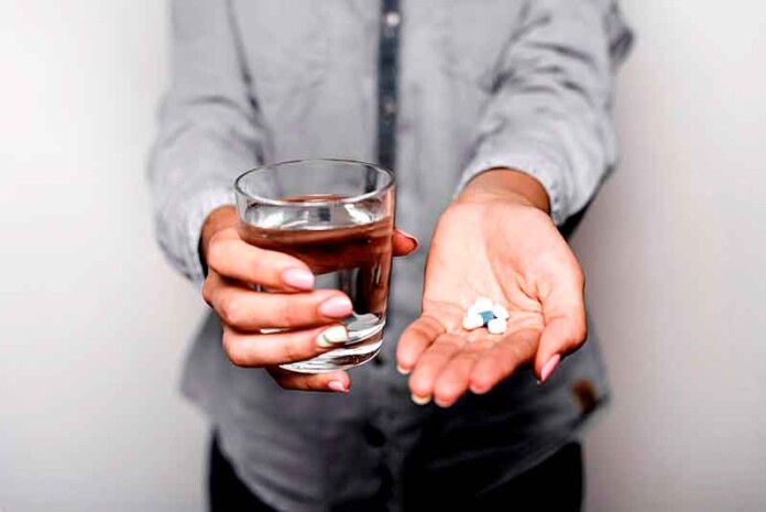 Automedicação-com-antibióticos-agrava-resistência-bacteriana,-alertam-especialistas