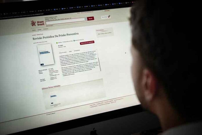 Defensora-Pública-lança-obra-sobre-revisão-periódica-da-prisão-preventiva