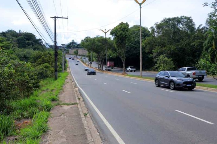 Depois-de-anos-prejudicando-motoristas,-avenida-do-Turismo-finalmente-respira