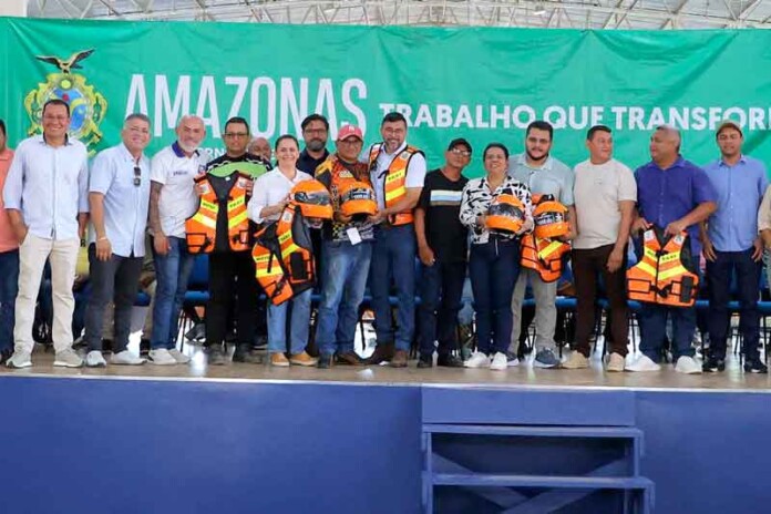 Detran-AM-distribui-kits-de-segurança-para-250-mototaxistas-em-Nova-Olinda-do-Norte
