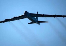 EUA realizam novo sobrevoo militar próximo à Venezuela e aumentam tensões