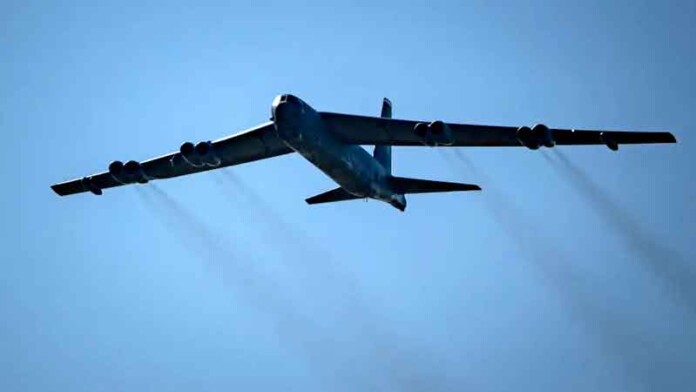 EUA-realizam-novo-sobrevoo-militar-próximo-à-Venezuela-e-aumentam-tensões