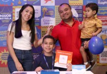Em Manaus, projeto literário transforma alunos em autores de livros ainda na infância